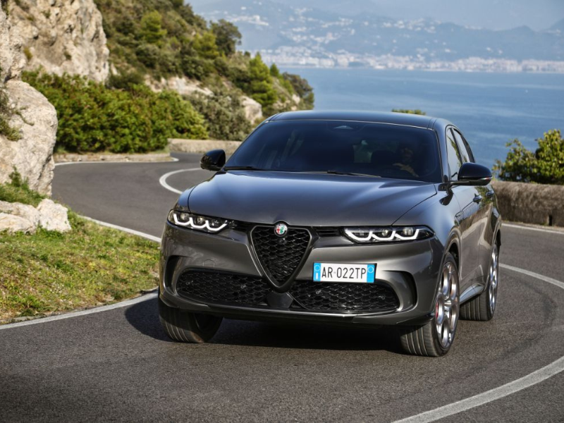 Alfa Romeo continua em alta no mercado nacional, em abril e no acumulado de 2023