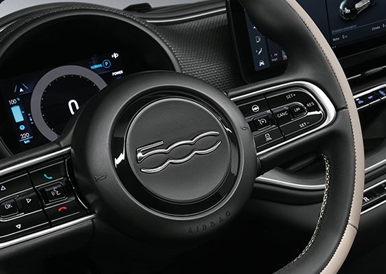 interior4_500bev-Interiors-details-Steering-wheel-Desktop-580x400.png